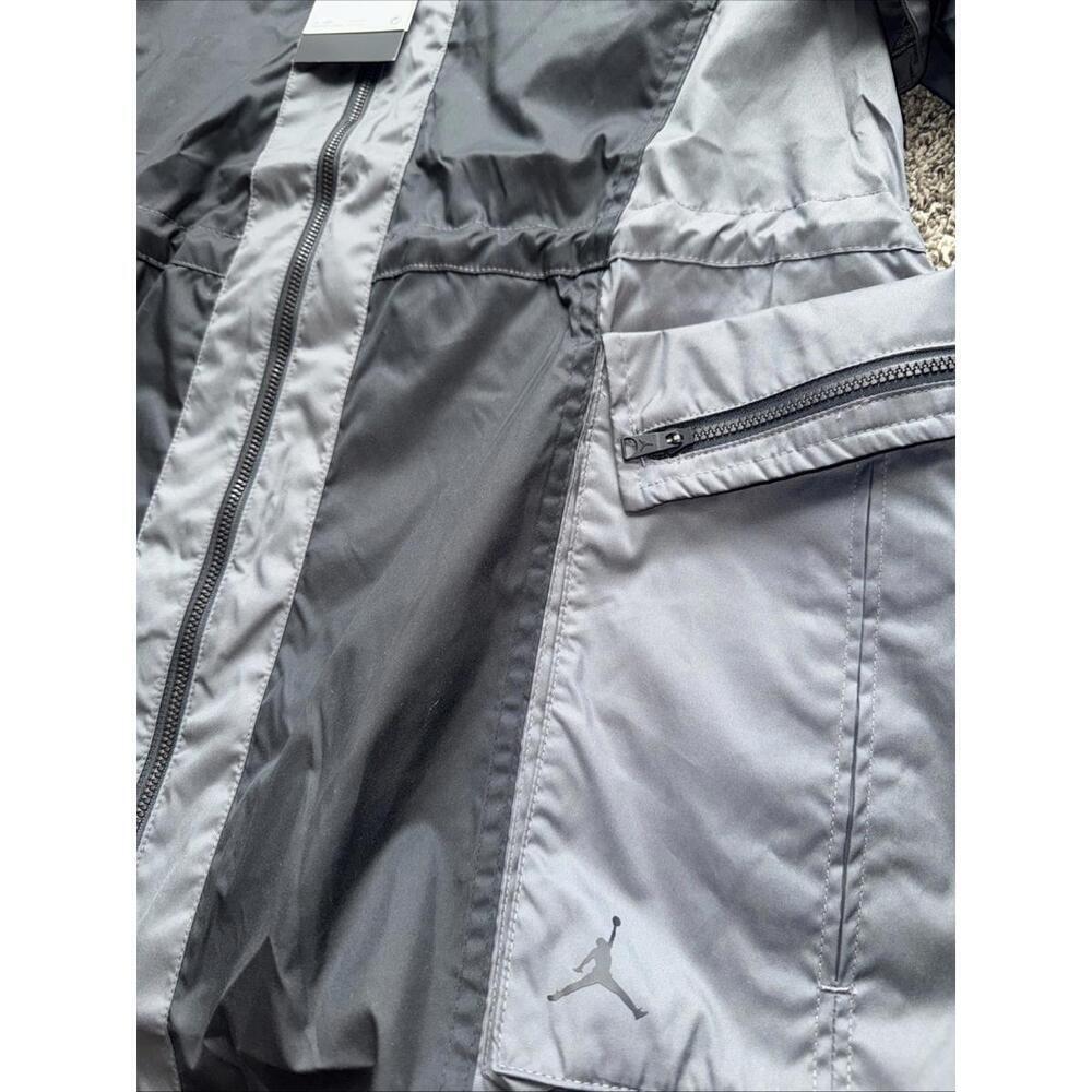 Nike Jordan Women's Color Block Next Utility Capsule Jacket (Medium, Gray/Black) - Picture 5 of 9